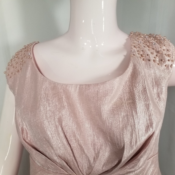 Jessica Howard - Picture 9 of 14